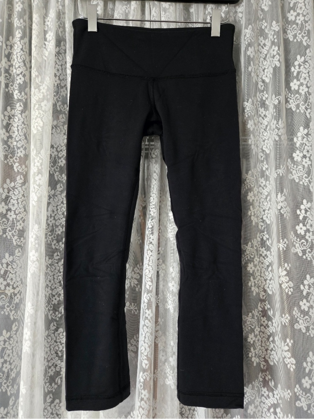Lululemon Wunder Under Crop Low Rise Luon Black capri Leggings Size 4